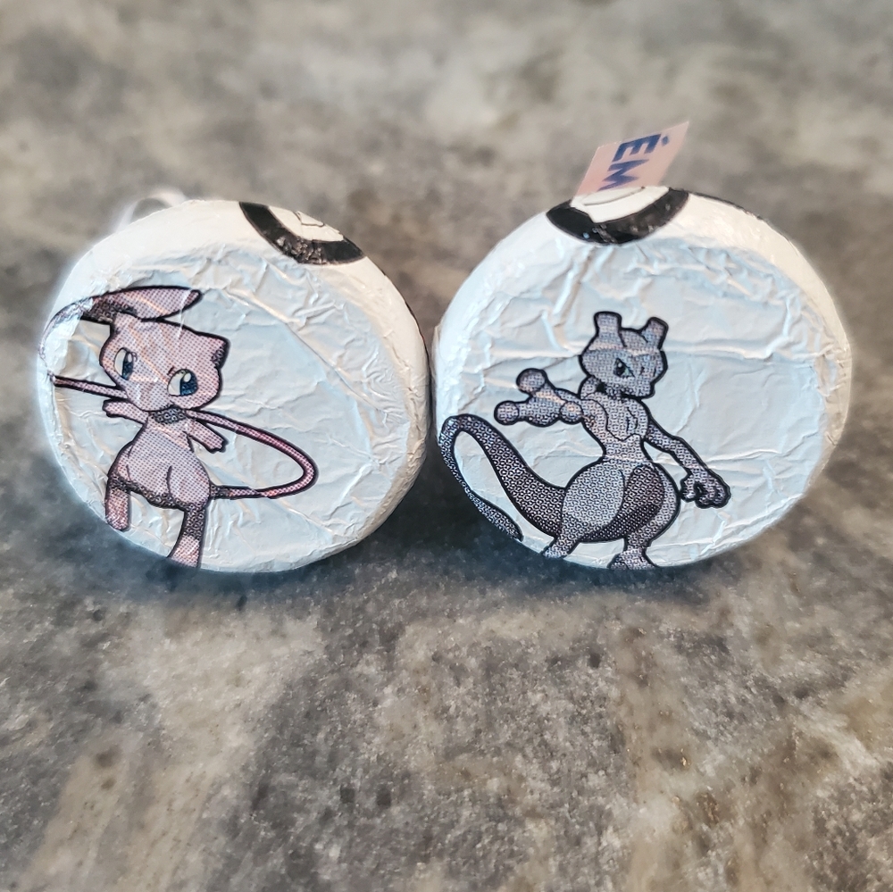 Pokemon Hershey kisses Mew & Mewtwo **ULTRA RARE**‎ Highly Sought And HTF